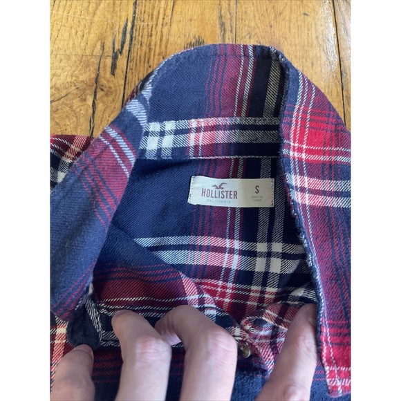 Hollister Women’s Small Red Plaid Flannel - Picture 2 of 4